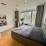 Schoenster Rheinblick Messe Parken Luxus 10 Person