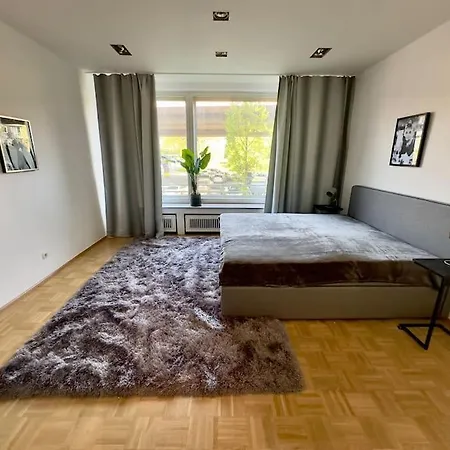 Schoenster Rheinblick Messe Parken Luxus 10 Person