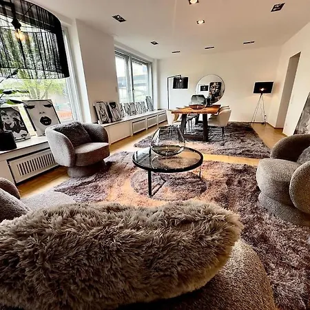 Schönster Rheinblick Messe Parken Luxus 10 Person Düsseldorf