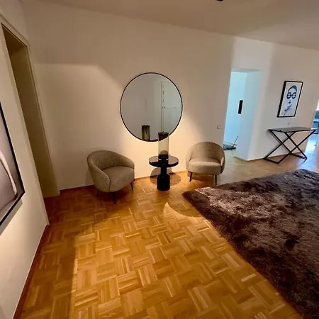 Schoenster Rheinblick Messe Parken Luxus 10 Person