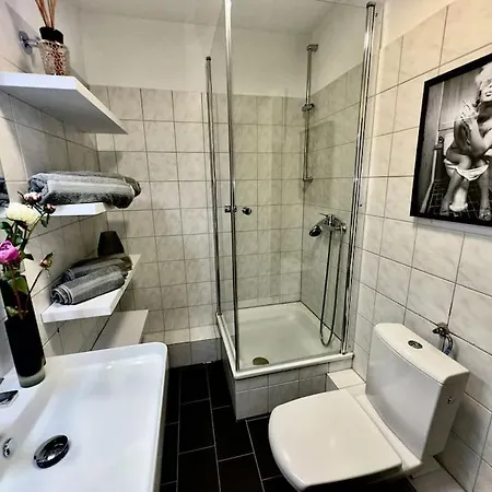 Apartamento Schoenster Rheinblick Messe Parken Luxus 10 Person Düsseldorf