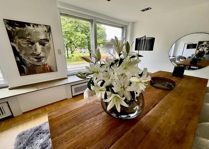 Schoenster Rheinblick Messe Parken Luxus 10 Person Dusseldorf