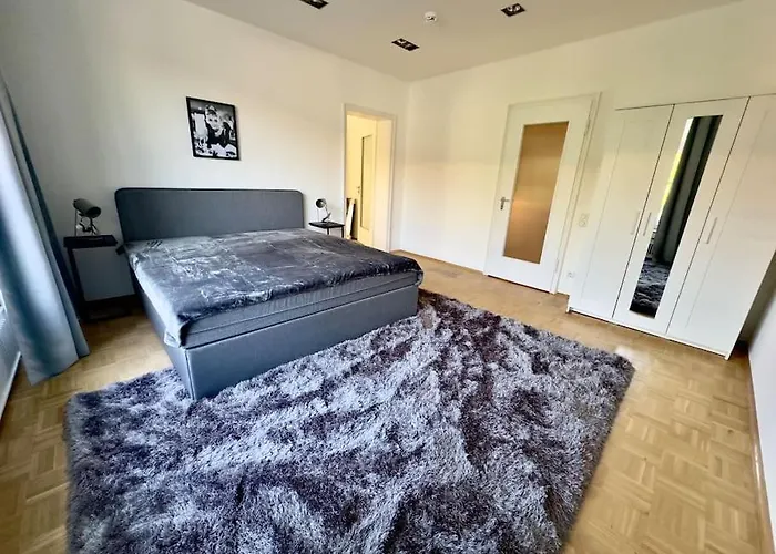 Schoenster Rheinblick Messe Parken Luxus 10 Person Apartment Dusseldorf